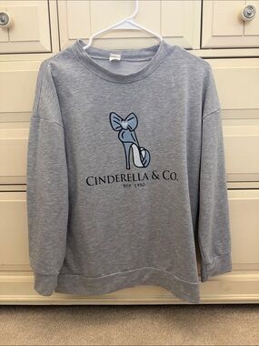 Cinderella 🩵👑 Crewneck